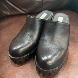 Steve Madden Bowers Black Leather Clog Mules